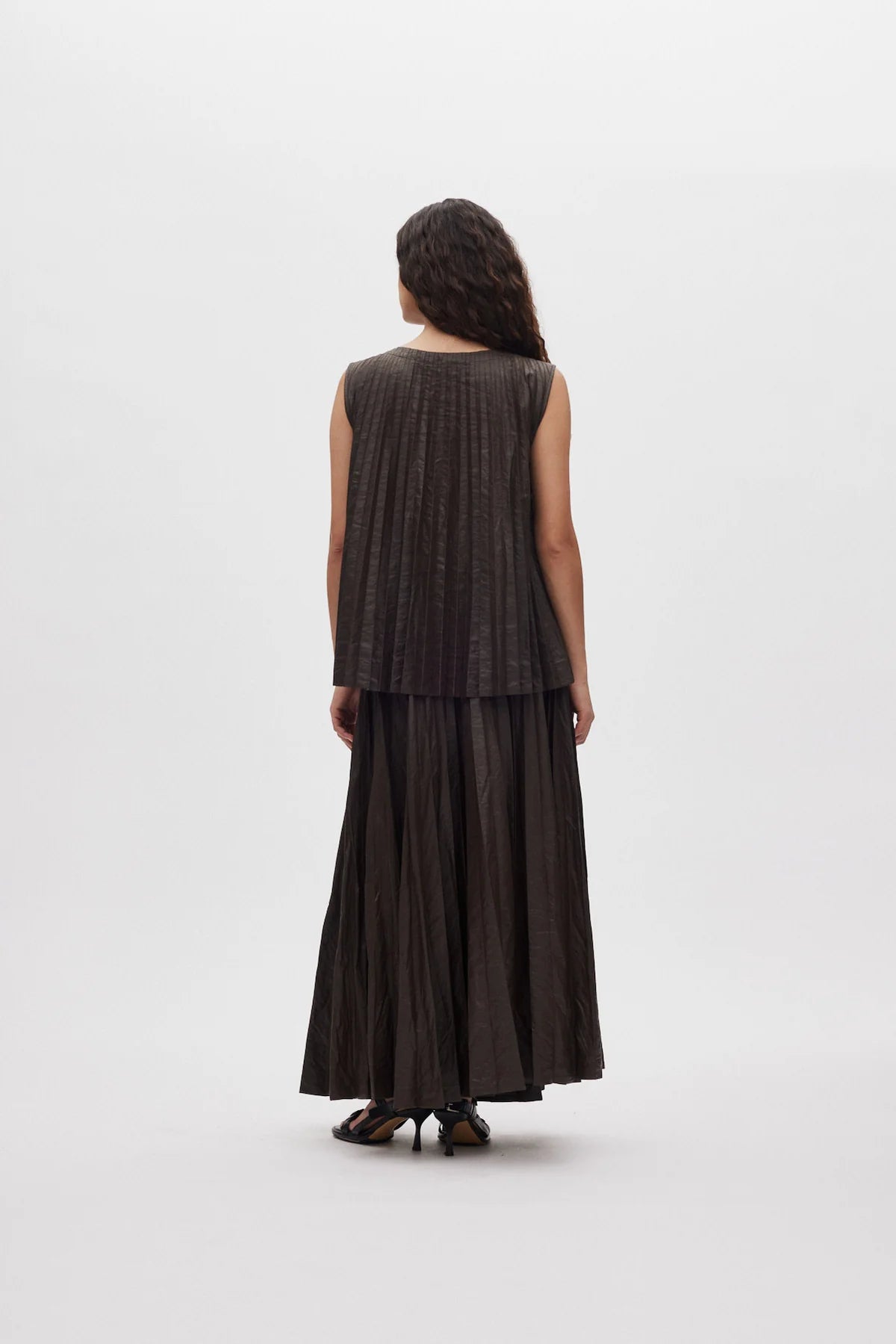 Rabens Saloner Rok Simonia