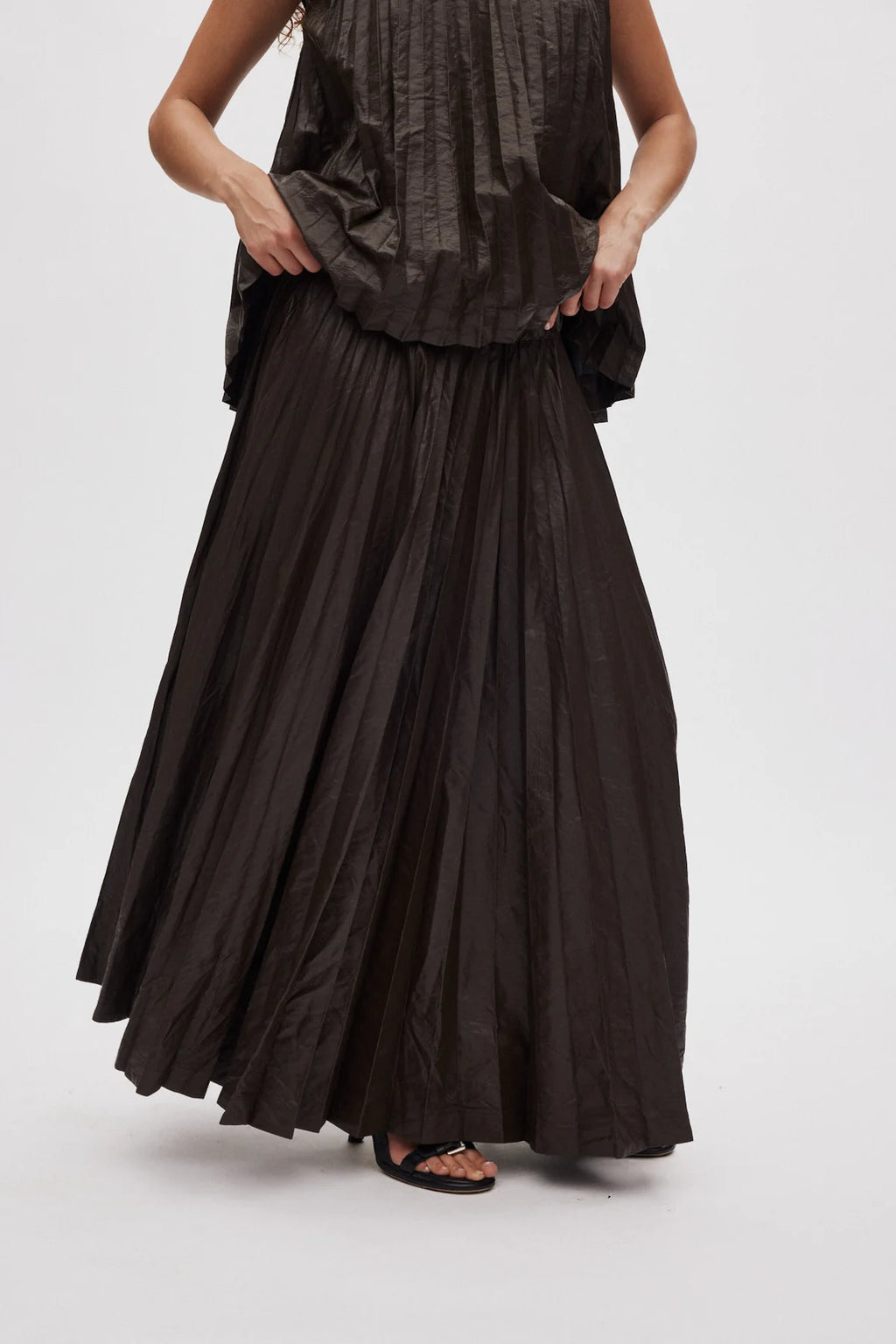 Rabens Saloner Rok Simonia