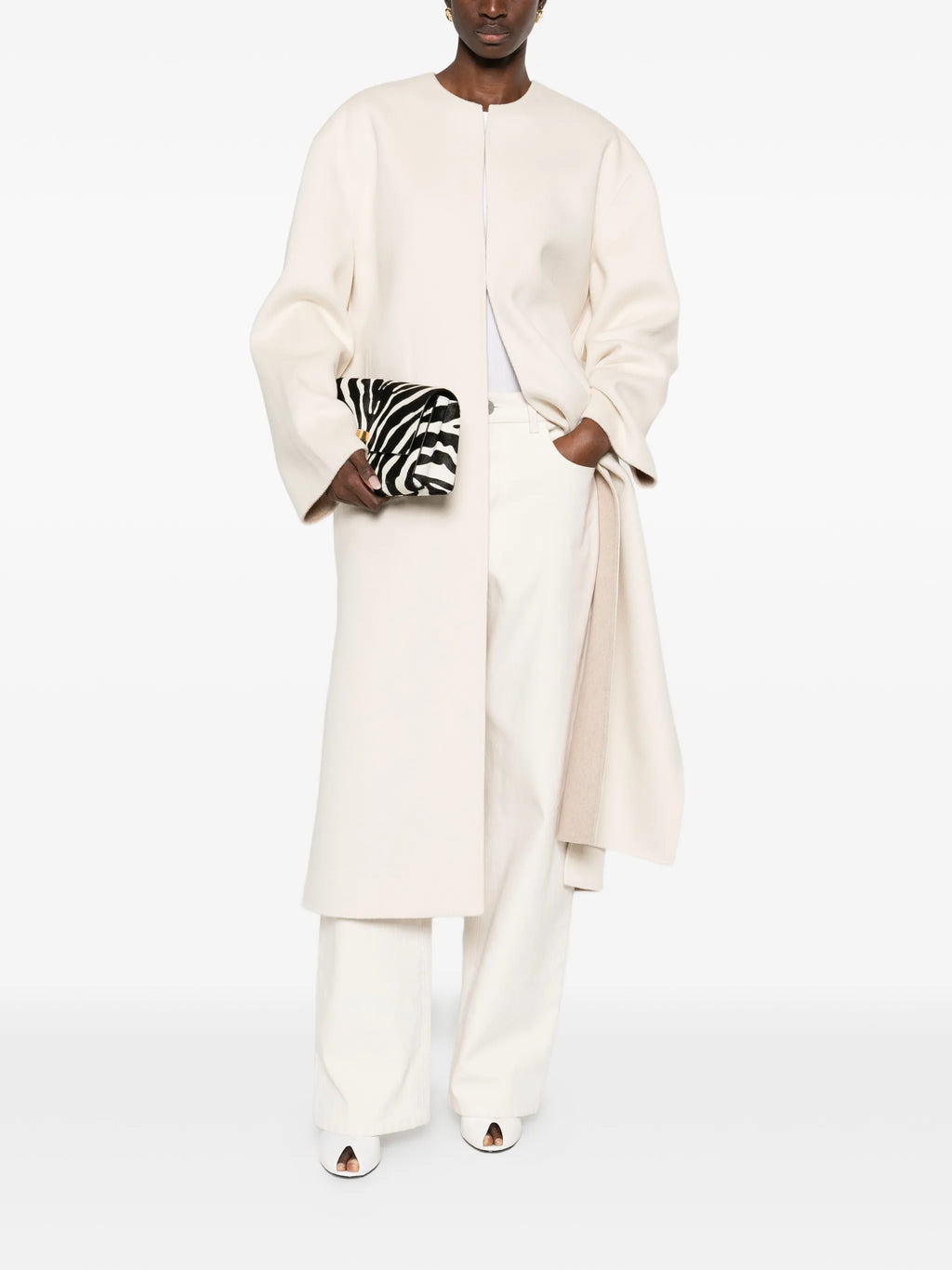 Alicia Audrey Mantel Gabriella