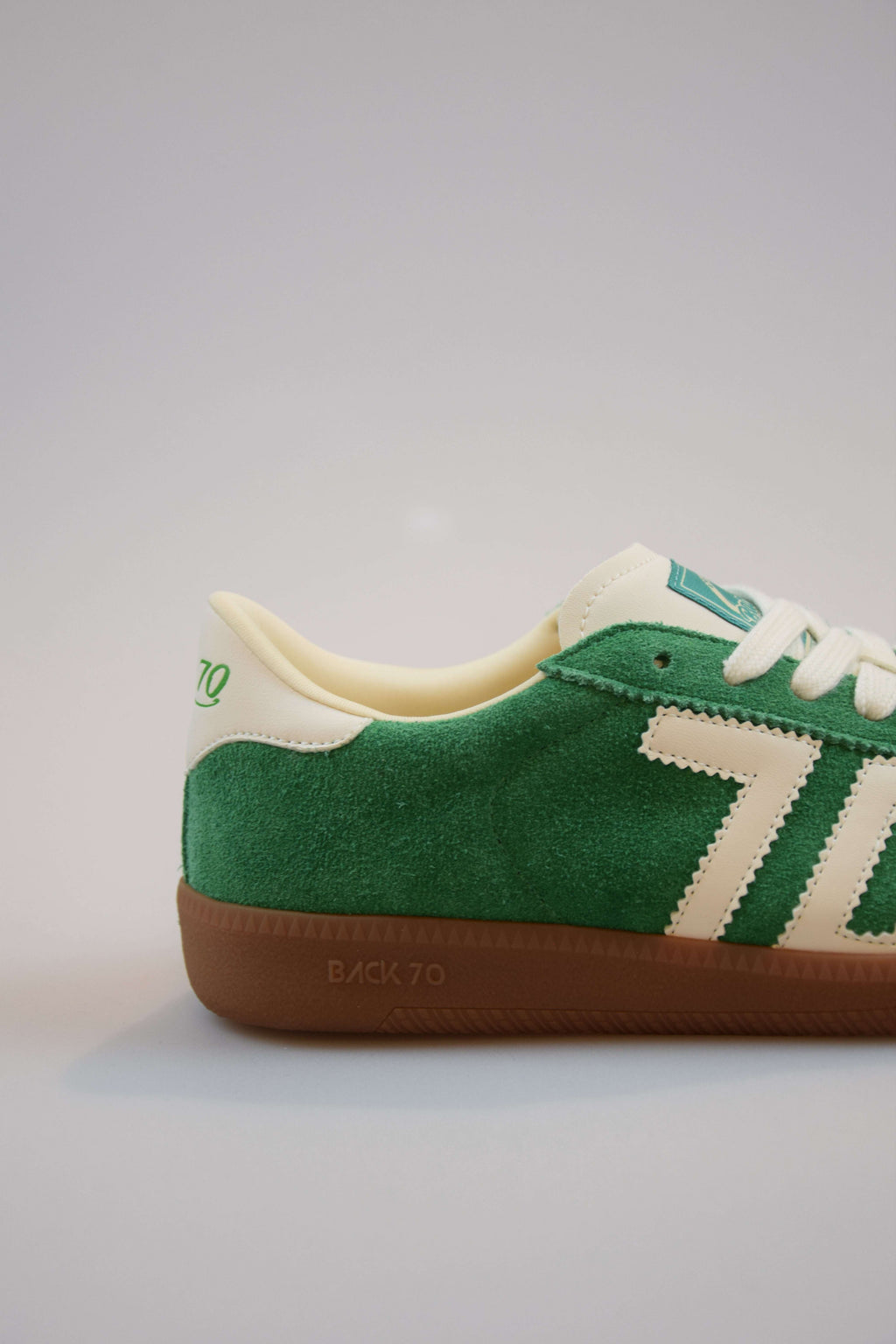 Back70 Shelly Suede Green