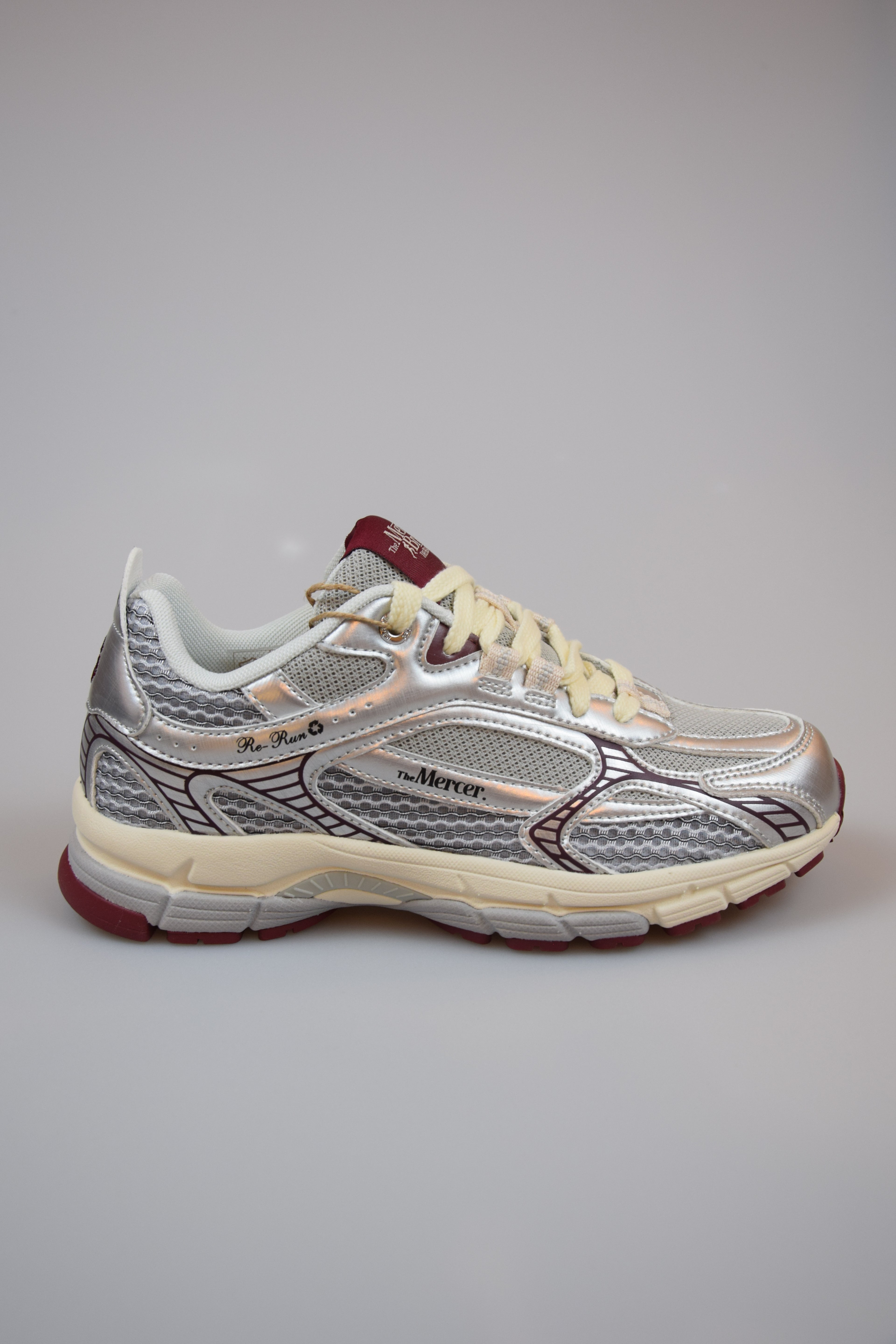 Mercer The re-run Twin mesh