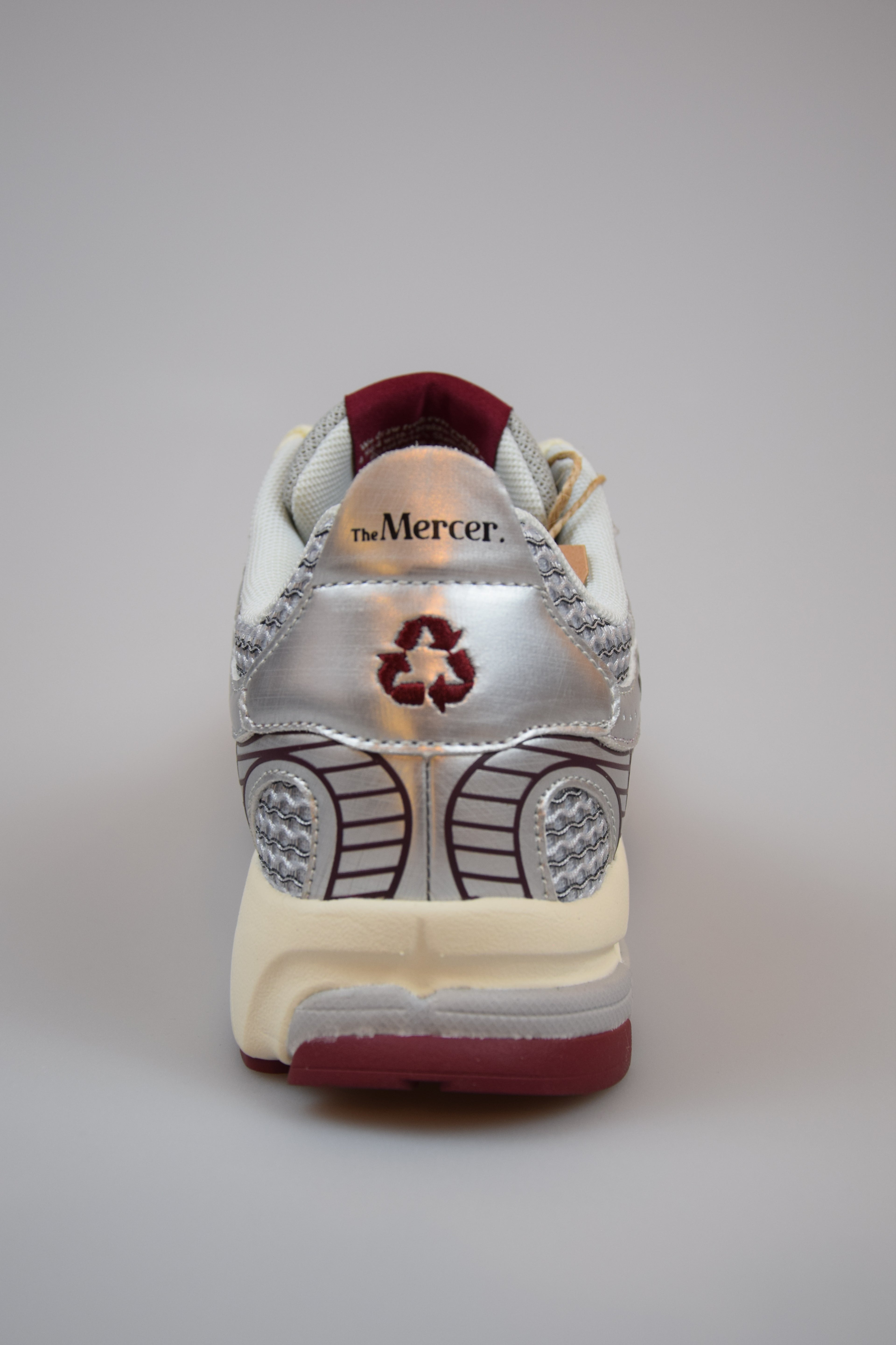 Mercer The re-run Twin mesh