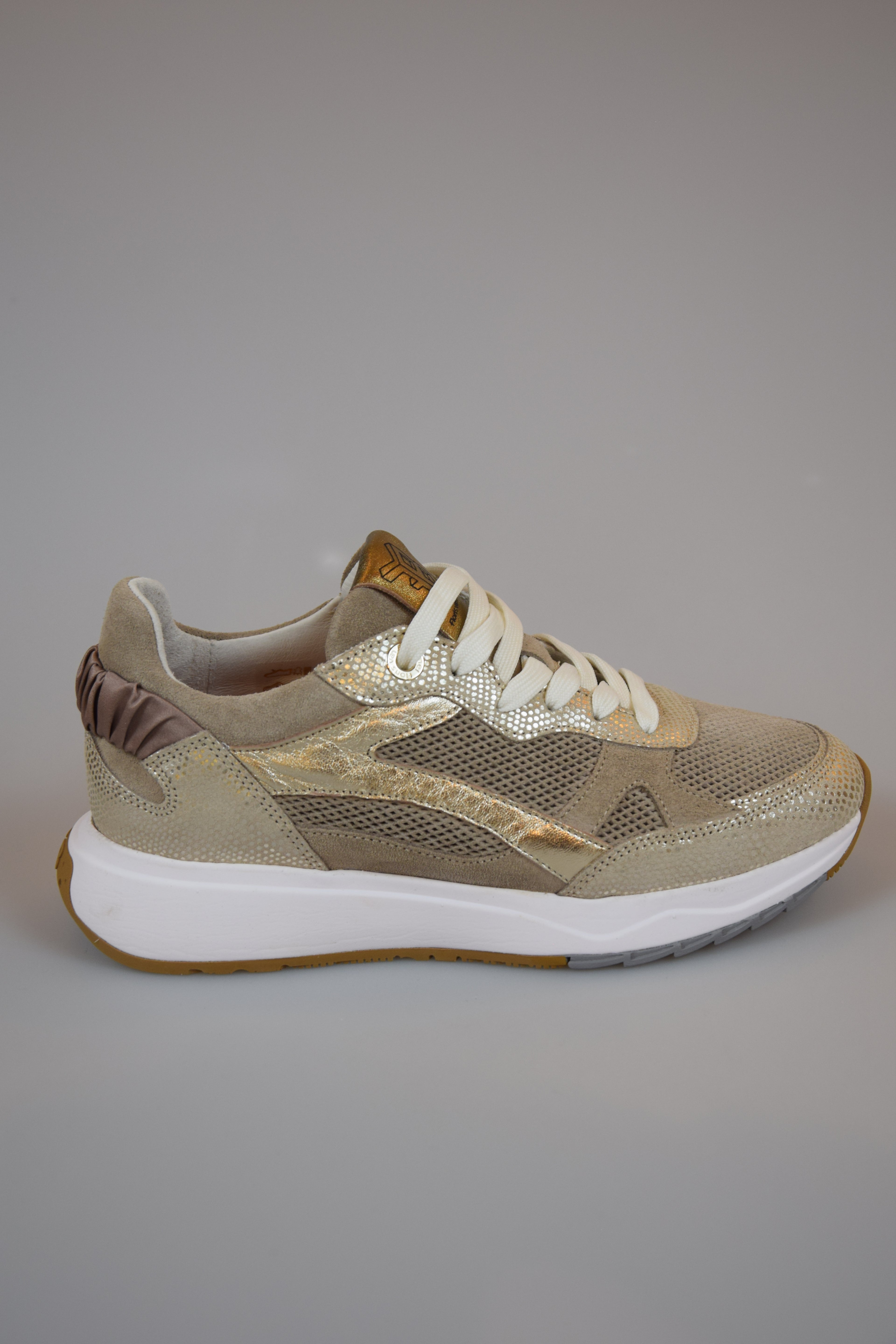 van Bommel Sneaker Suvi Gold