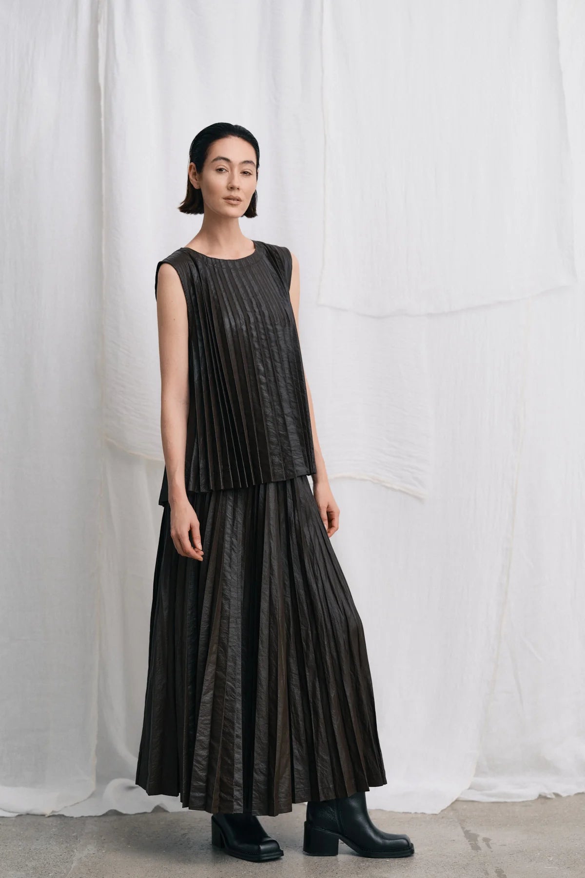 Rabens Saloner Rok Simonia